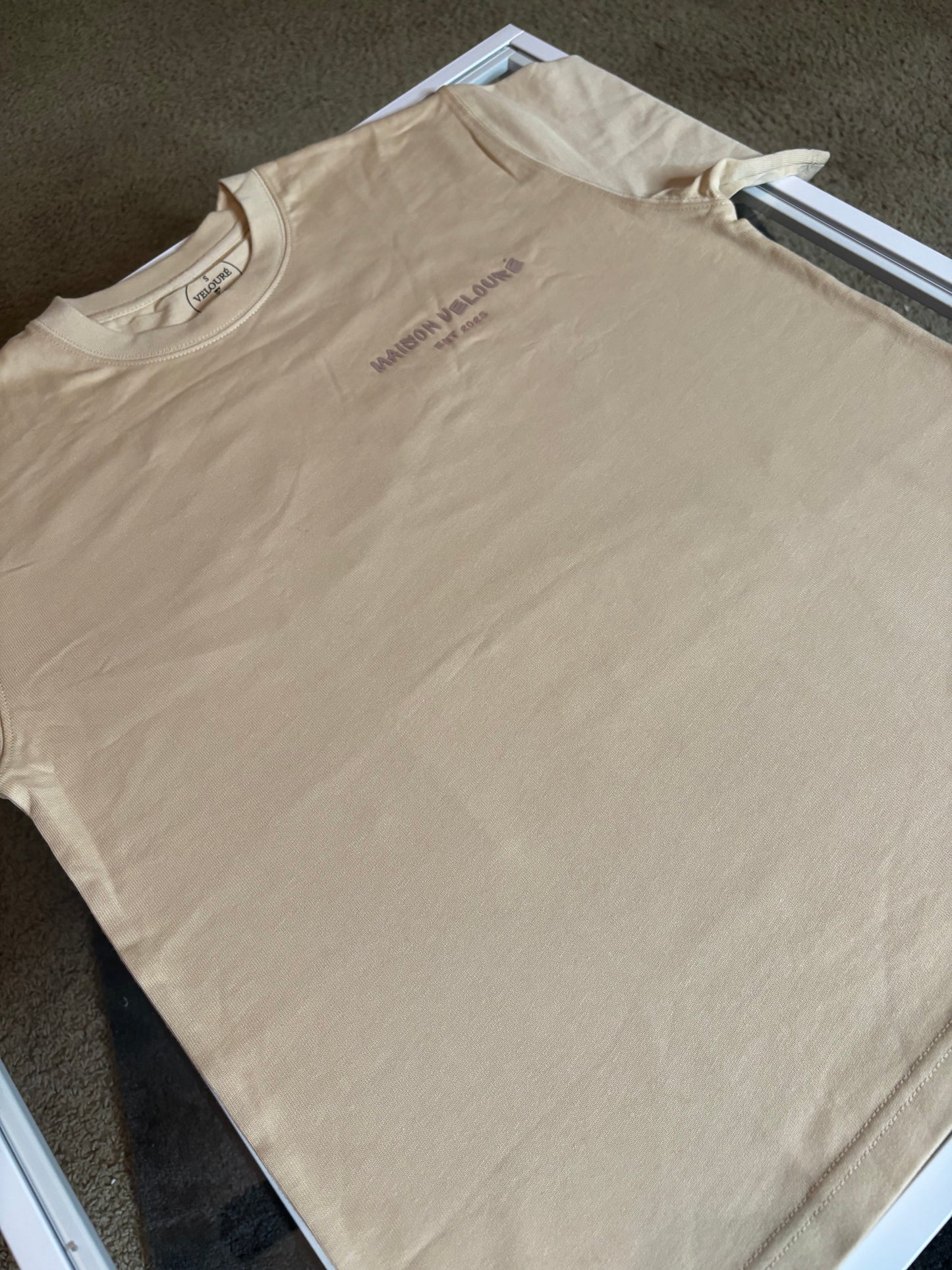 MAISON VELOURE SIGNATURE TEE